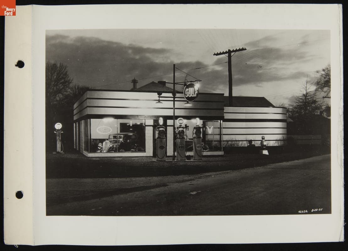 McCombe Motors Inc. Service Station, Ravenna, Ohio, circa 1935