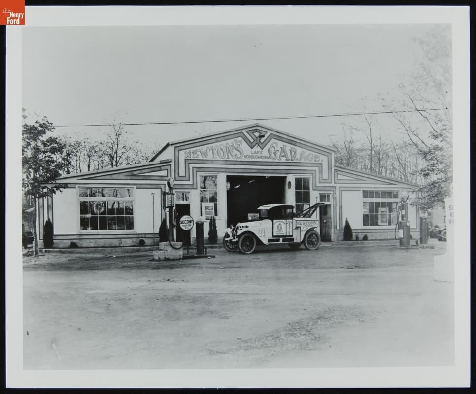 Newton's Garage and Locomobile Tow Truck, Lake Ronkonkoma, New York, 1915-1925