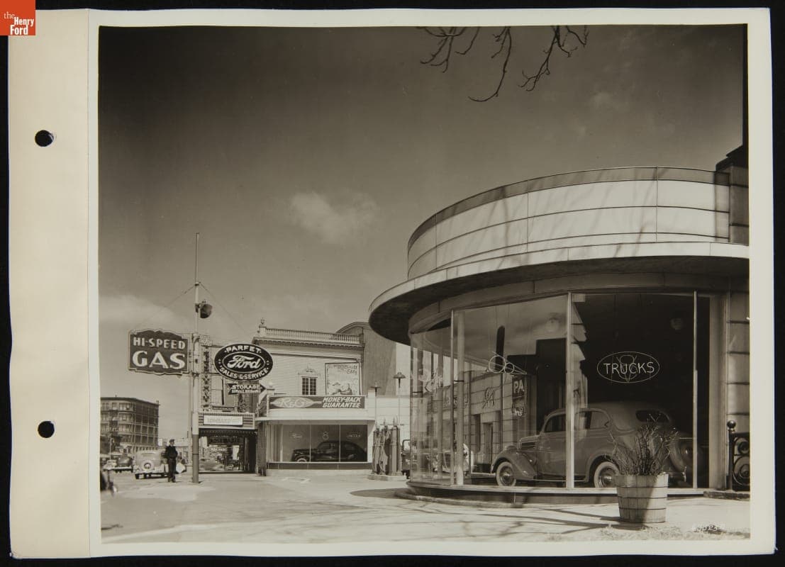 Parfet Super Service Station, Port Huron, Michigan, August 1935