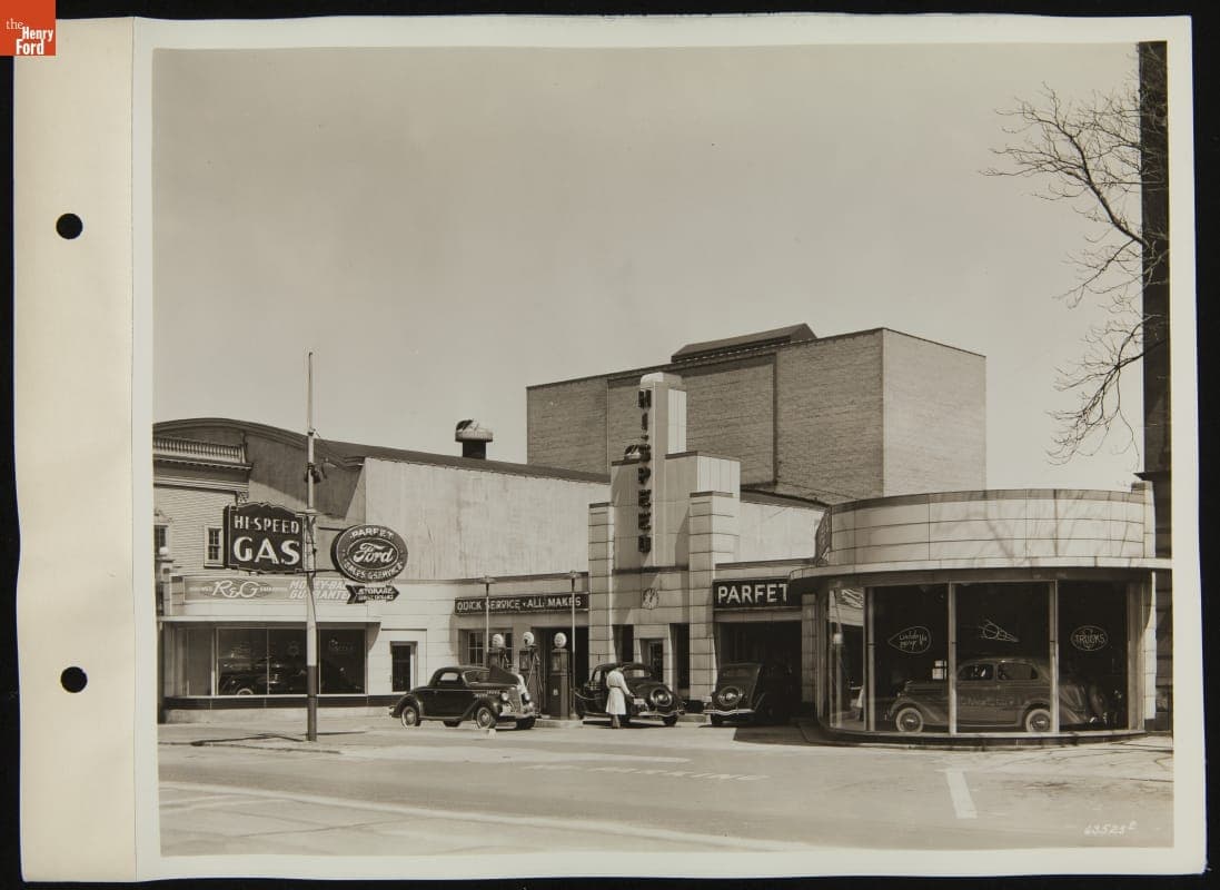 Parfet Ford Service Station, Port Huron, Michigan, August 1935