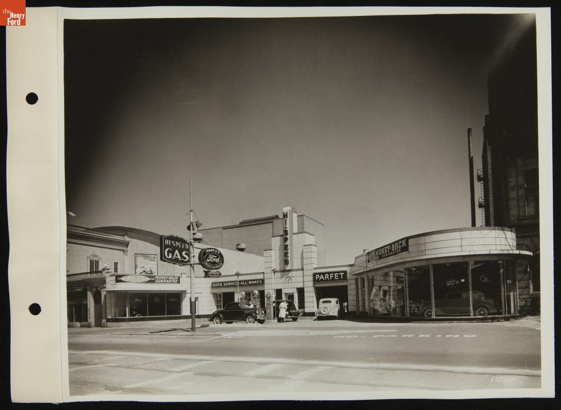 Parfet Super Service Station, Port Huron, Michigan, August 1935