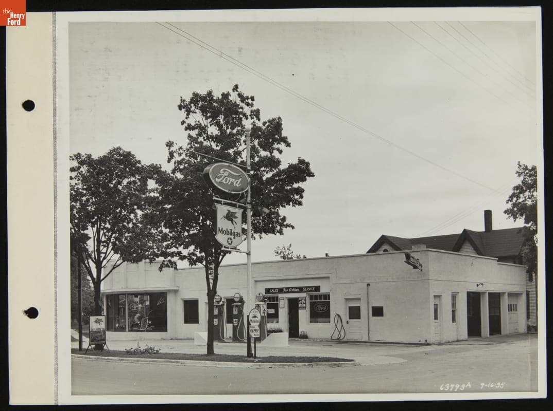 Jack Achein Super Service Station,  Oxford, Michigan, September 1935
