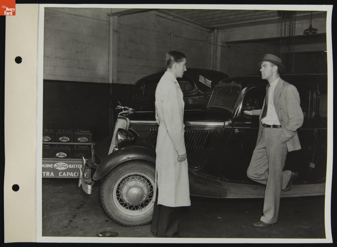 Service Attendant Selling Battery to Customer, Garvis Brothers Service Station, August 1936