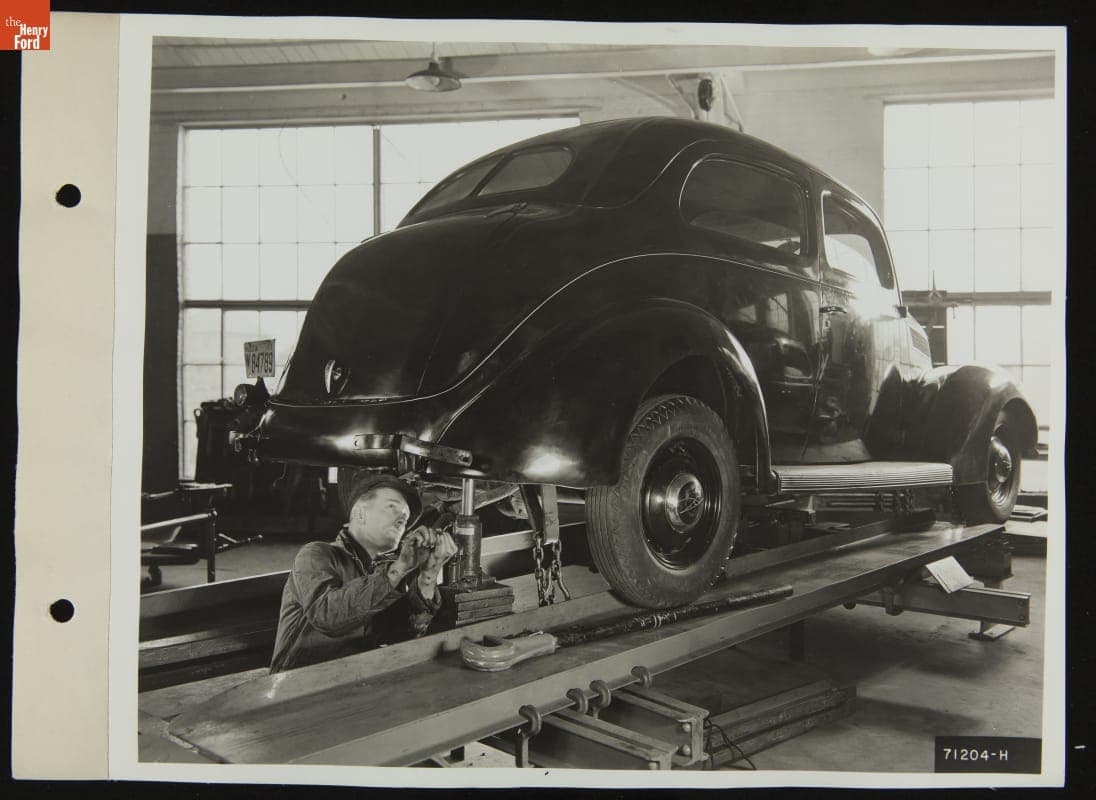 Service Garage, Robert W. Ford Inc. Dealership, Michigan Avenue, Dearborn, Michigan, December 1938