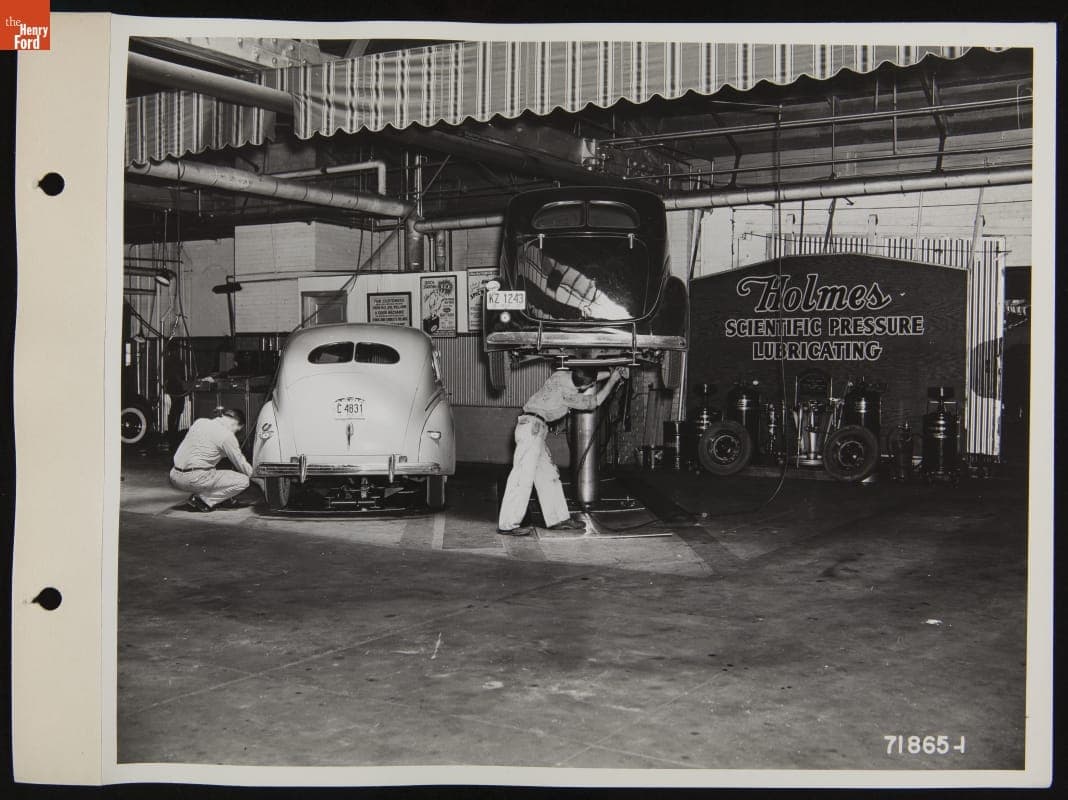 Service Garage at Holmes Ford-Lincoln Dealership, Battle Creek, Michigan, May 1939