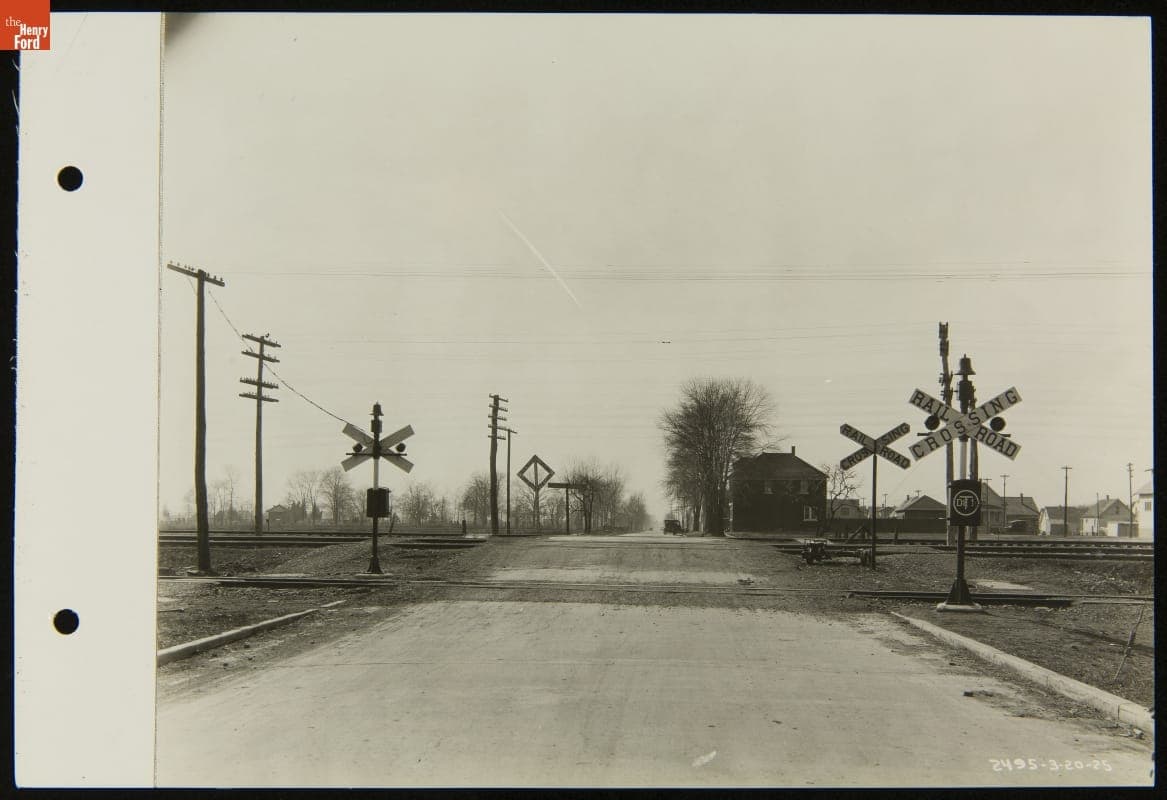 Railroad Crossing Flash Signal, Detroit, Toledo & Ironton Railroad, March 1925