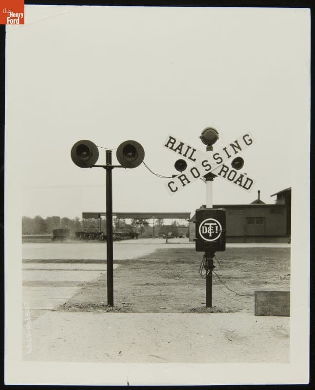 Railroad Crossing Flash Signal, Detroit, Toledo & Ironton Railroad, September 1924