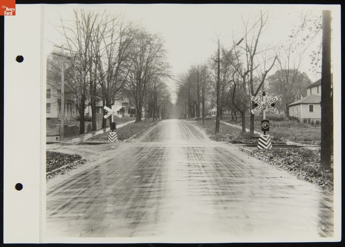 Railroad Crossing Signal Lights, Detroit, Toledo & Ironton Railroad, November 1926