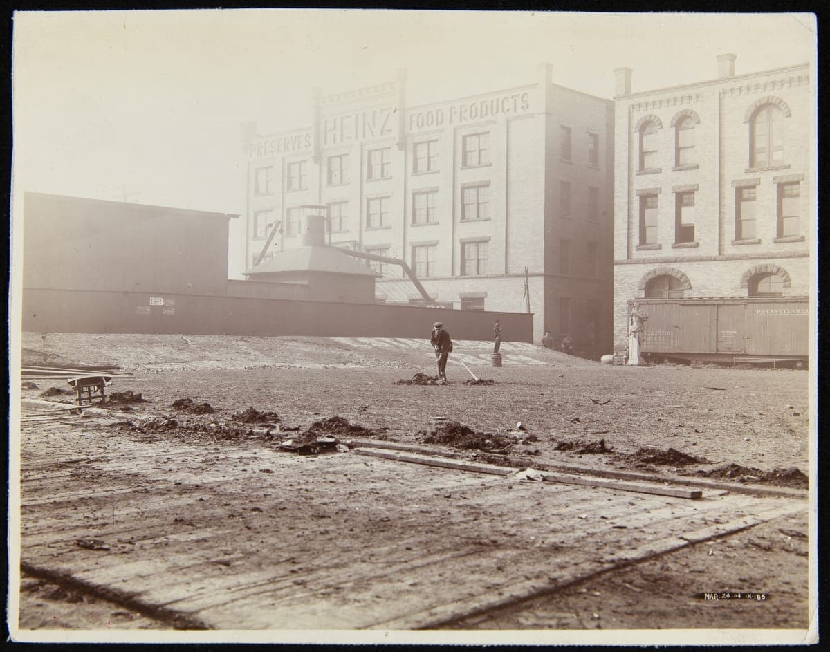 Yard Area outside Stables and Preserves Building of Main Plant, H. J. Heinz Company, Pittsburgh, Pennsylvania, March 24, 1904