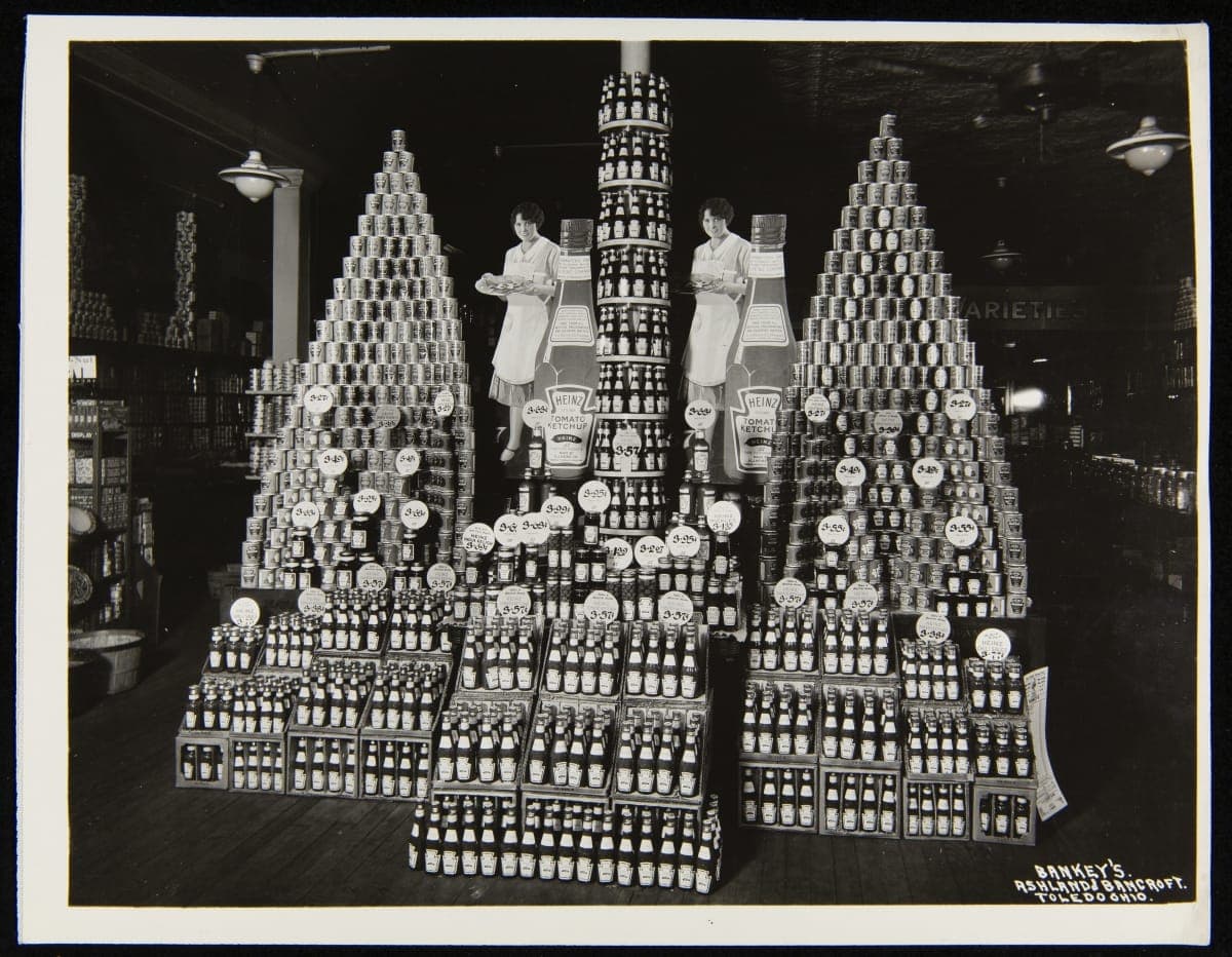 Bankey Grocery Store Display of Heinz Products, Toledo, Ohio, circa 1929
