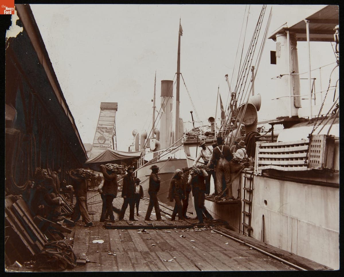 Unloading a Banana Steamer, Mobile, Alabama, circa 1906