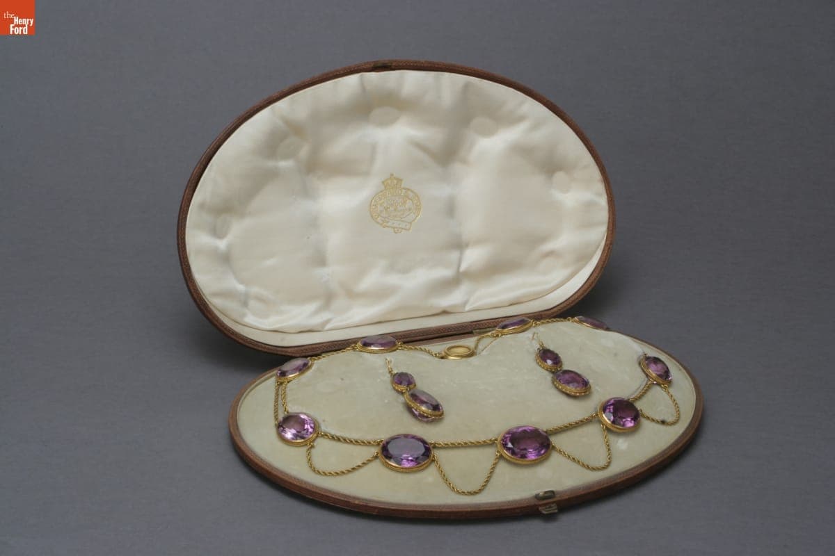 Necklace and Earrings, 1840-1875