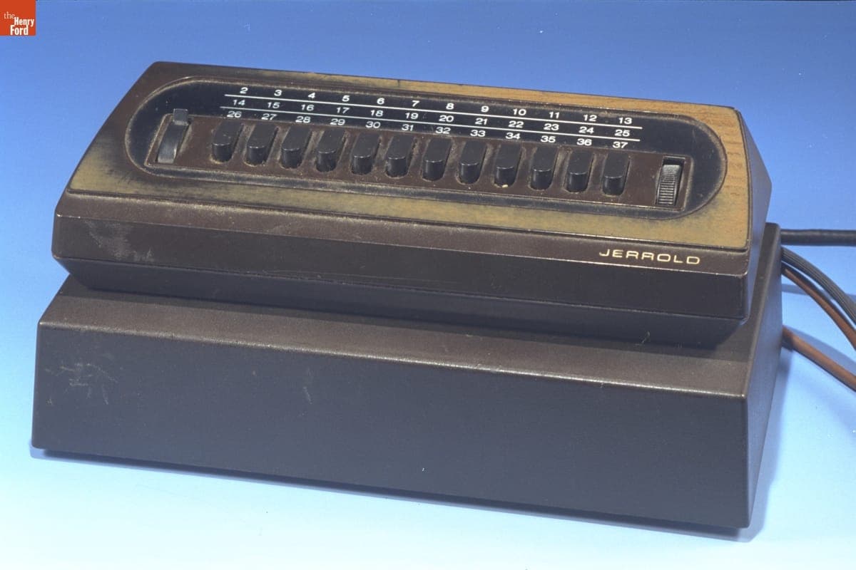 Jerrold "Starcom II" Cable Television Converter, Model JRX-3-102, 1980