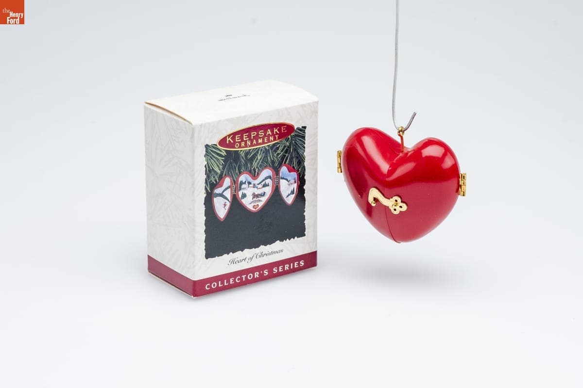 Hallmark "Heart of Christmas Series" Christmas Ornament, 1993