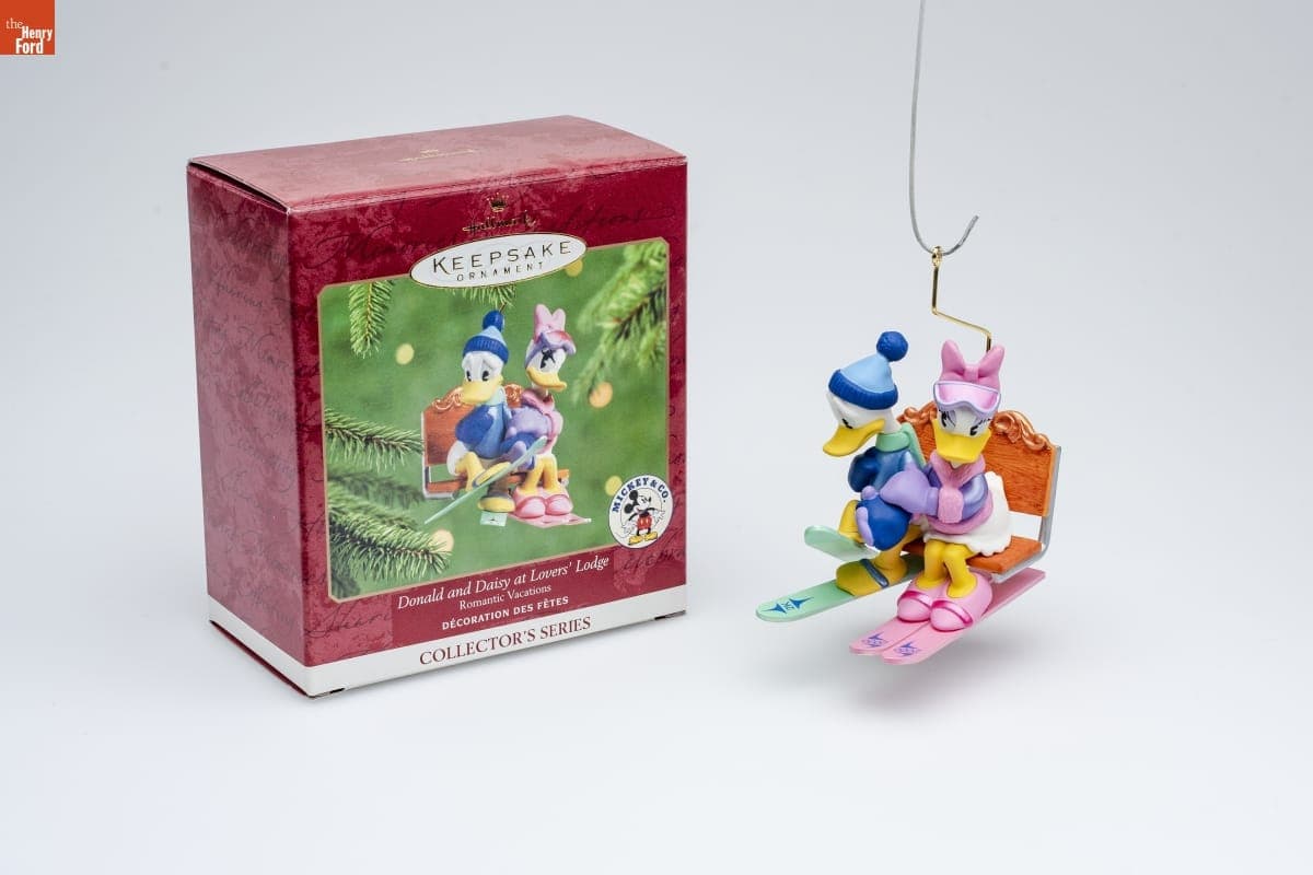 Hallmark "Romantic Vacations Series: Donald and Daisy at Lovers' Lodge" Christmas Ornament, 2000