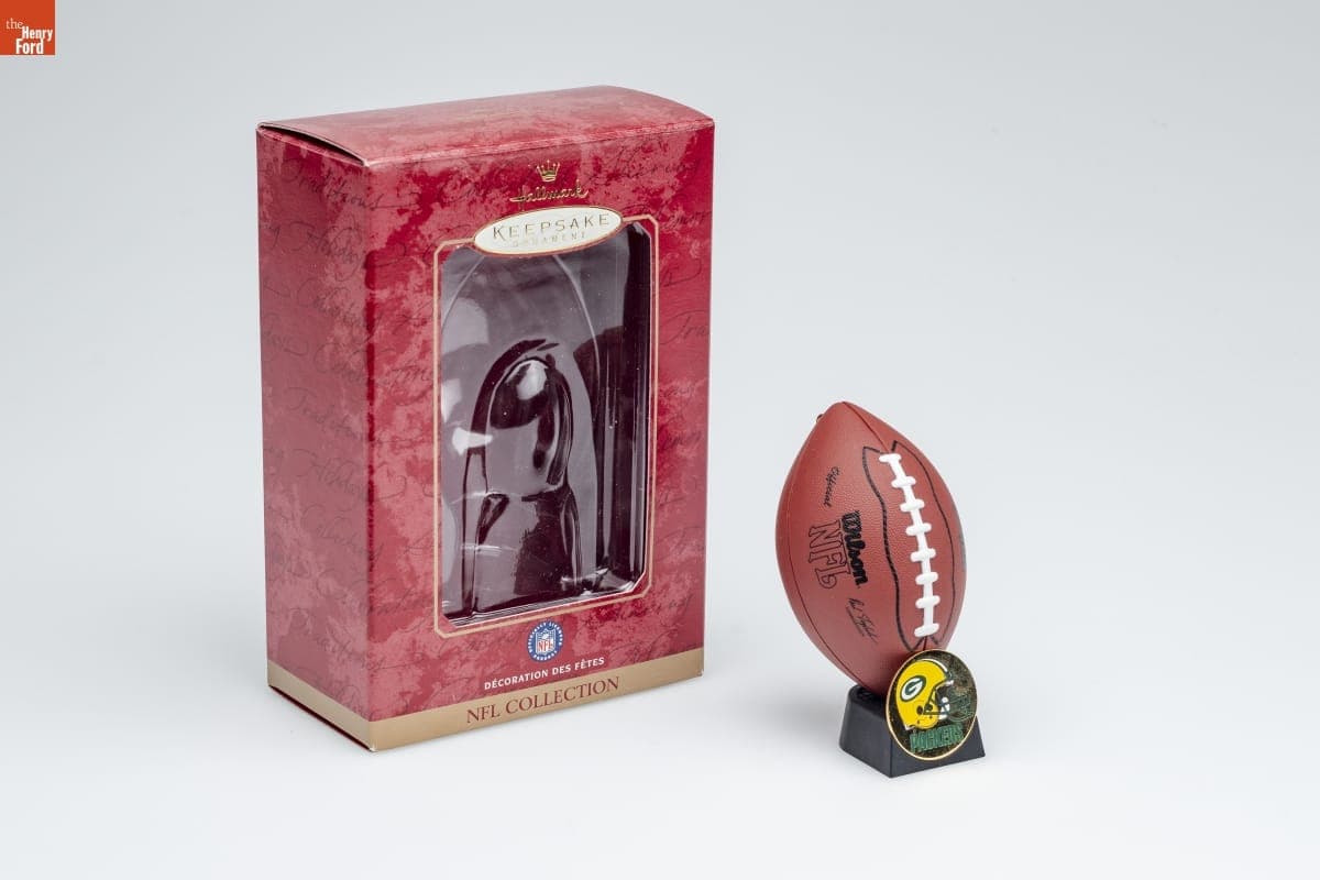 Hallmark "NFL Collection: Green Bay Packers" Christmas Ornament, 2000