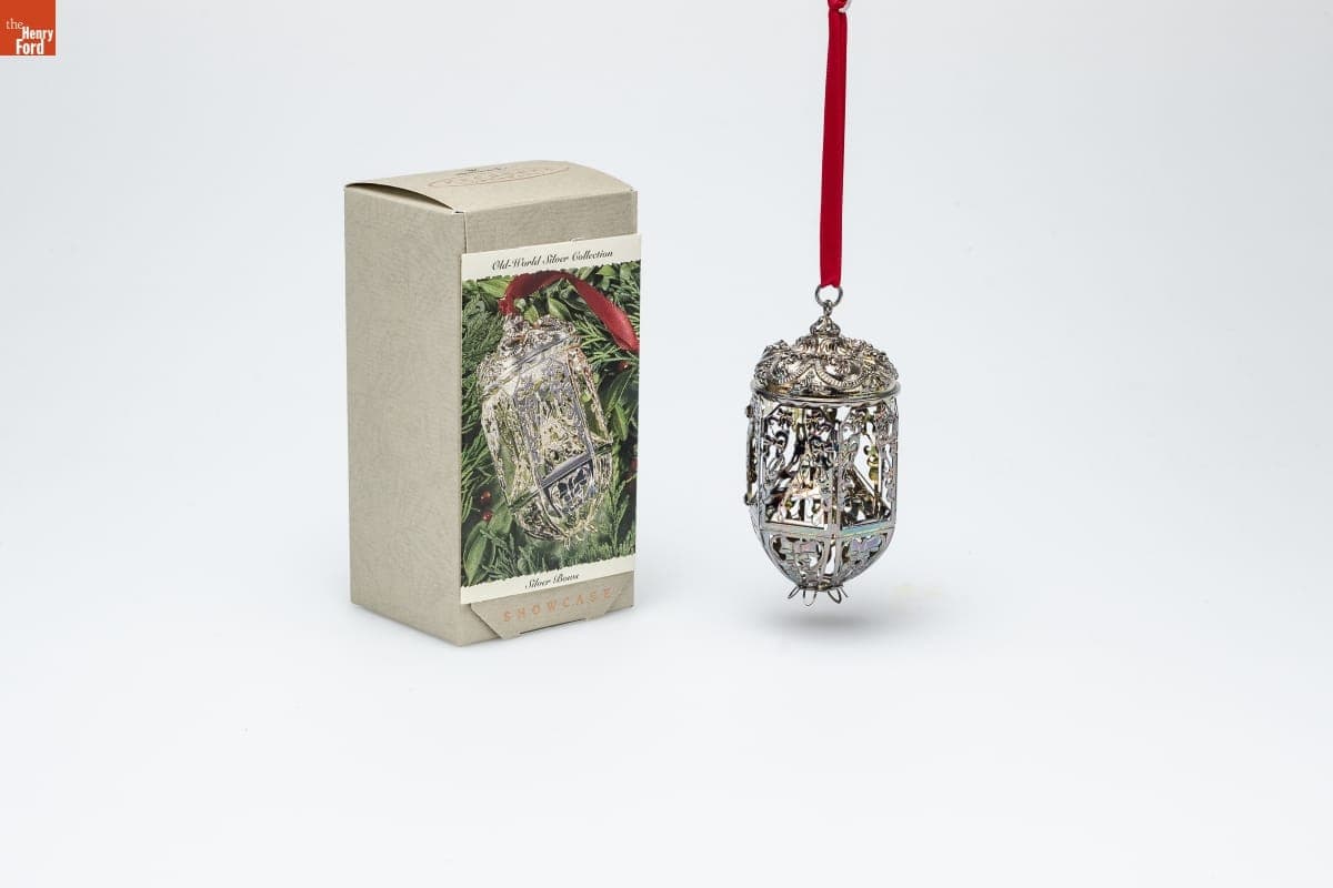 Hallmark "Old-World Silver Collection: Silver Bows" Christmas Ornament, 1994