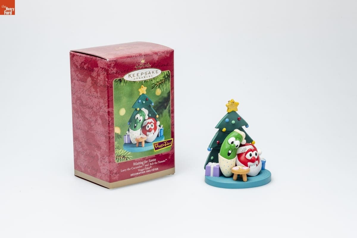 Hallmark "VeggieTales Larry the Cucumber and Bob the Tomato: Waiting for Santa" Christmas Ornament, 2001