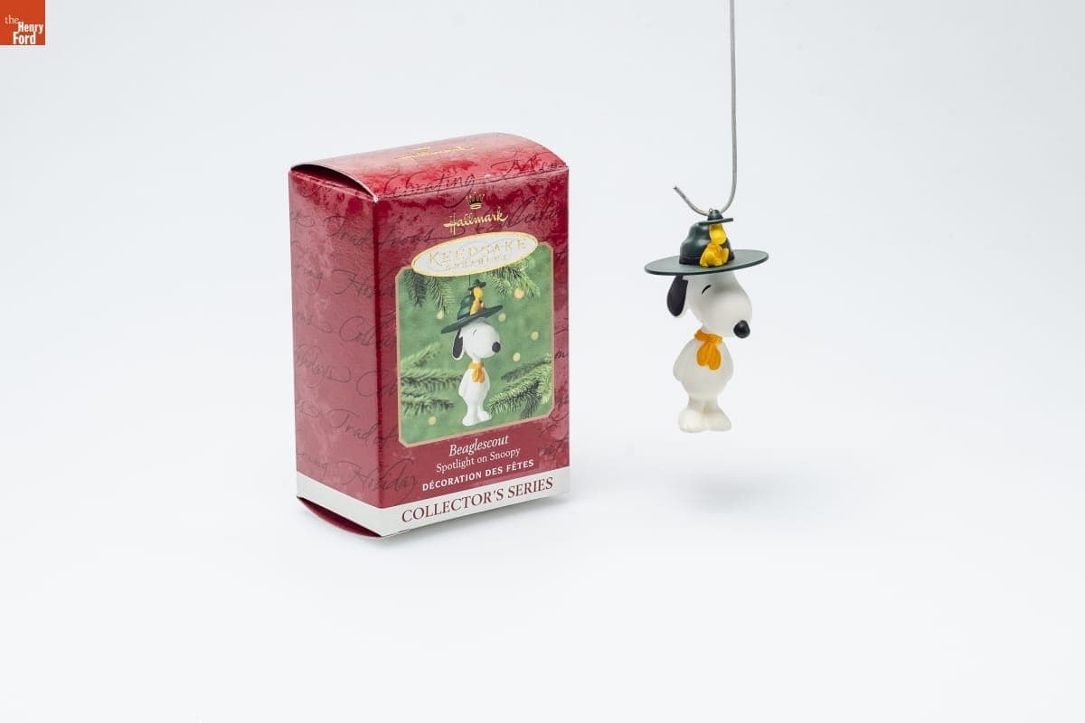 Hallmark "Spotlight on Snoopy Series: Beaglescout" Christmas Ornament, 2001