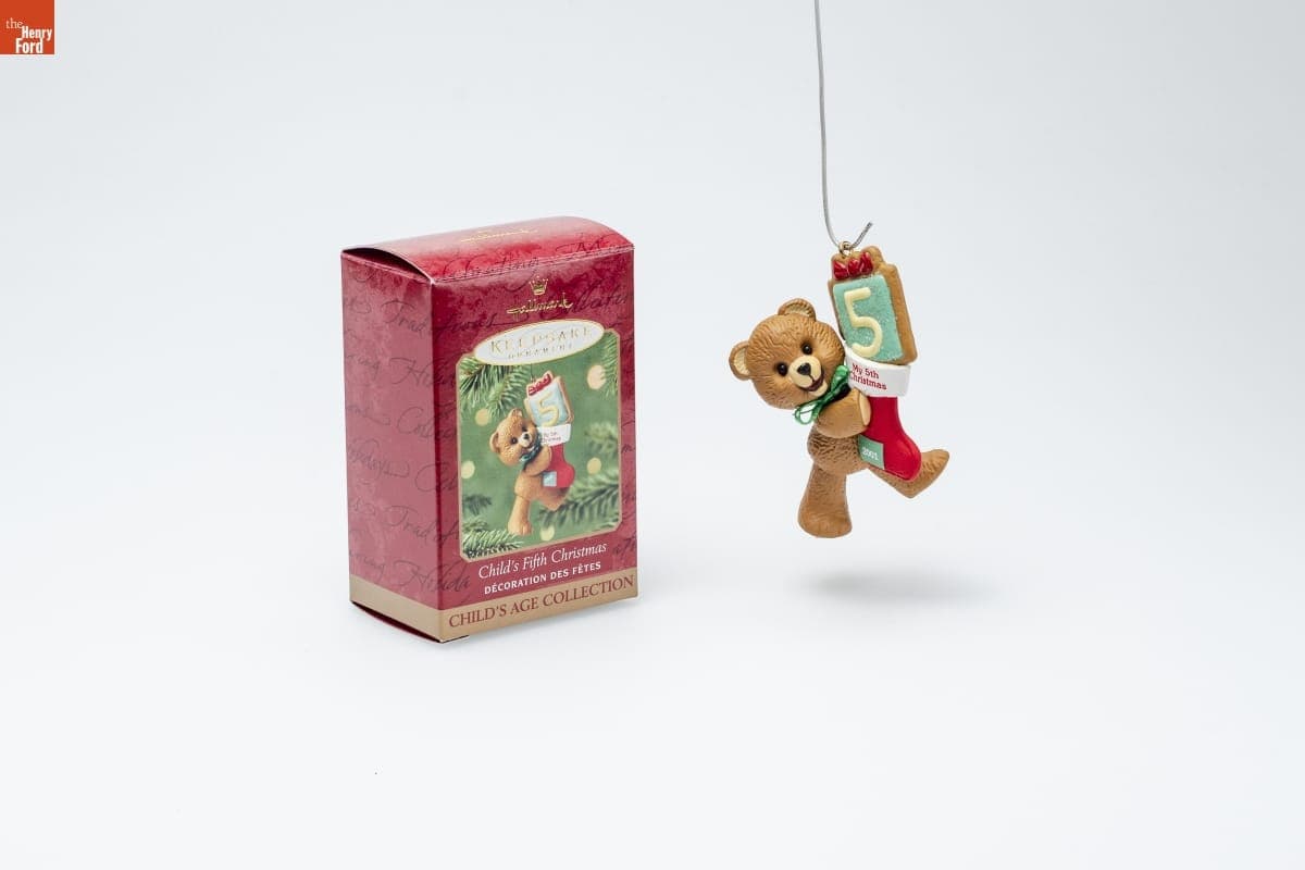 Hallmark "Child's Age Collection: Child's Fifth Christmas" Christmas Ornament, 2001