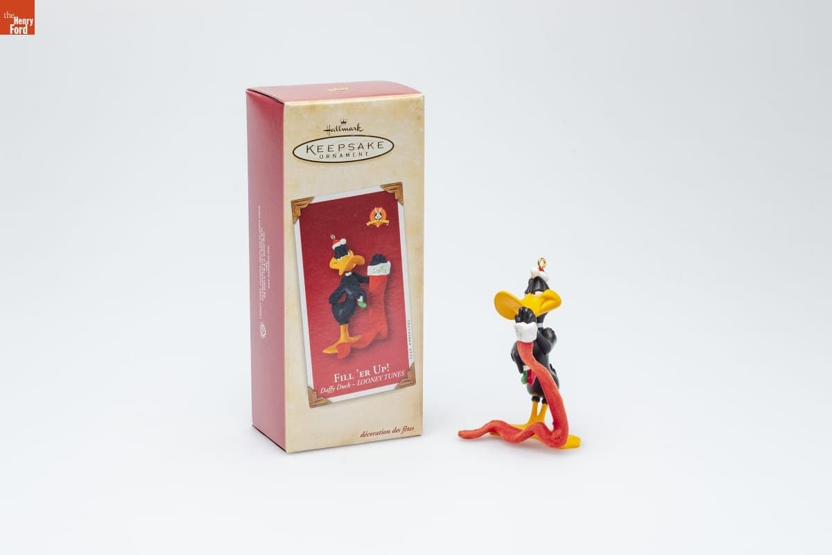Hallmark "LOONEY TUNES Daffy Duck: Fill 'er Up!" Christmas Ornament, 2002