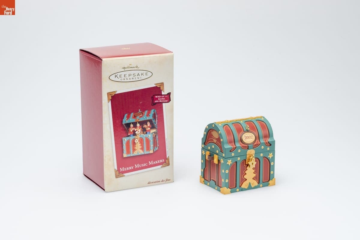 Hallmark "Merry Music Makers" Christmas Ornament, 2002