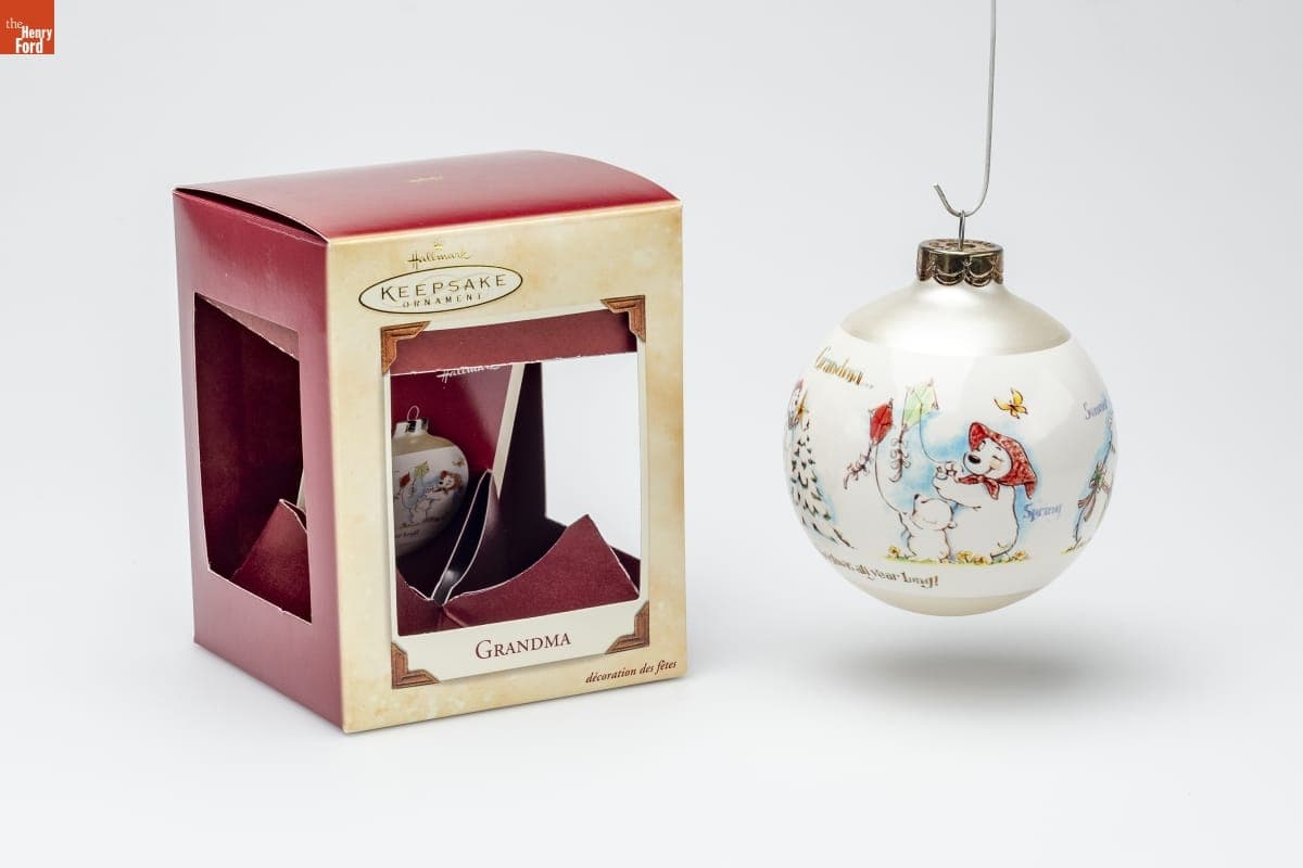 Hallmark "Grandma" Christmas Ornament, 2002