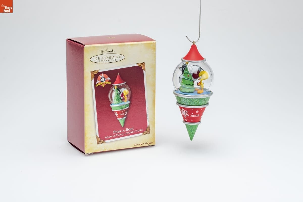 Hallmark "LOONEY TUNES Sylvester and Tweety: Peek-a-Boo!" Christmas Ornament, 2005
