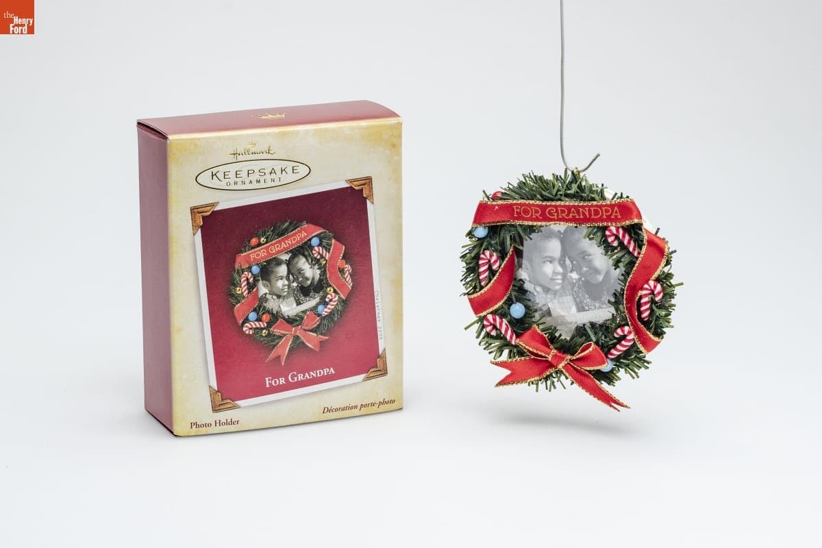 Hallmark "For Grandpa Photo Holder" Christmas Ornament, 2005