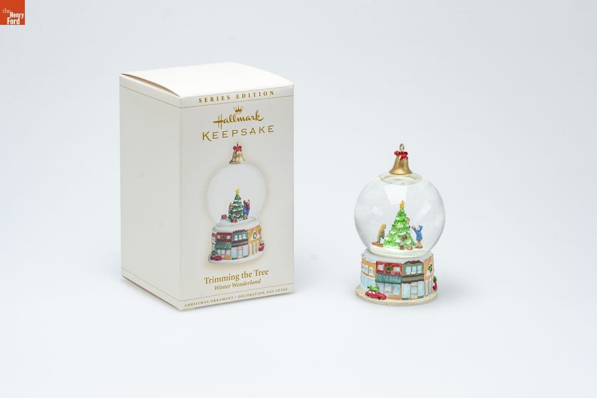 Hallmark "Winter Wonderland Series: Trimming the Tree" Christmas Ornament, 2006