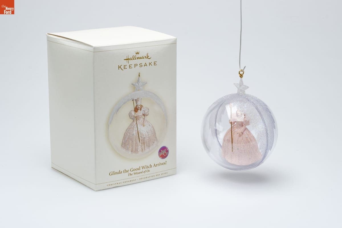 Hallmark "The Wizard of Oz: Glinda the Good Witch Arrives!" Christmas Ornament, 2006