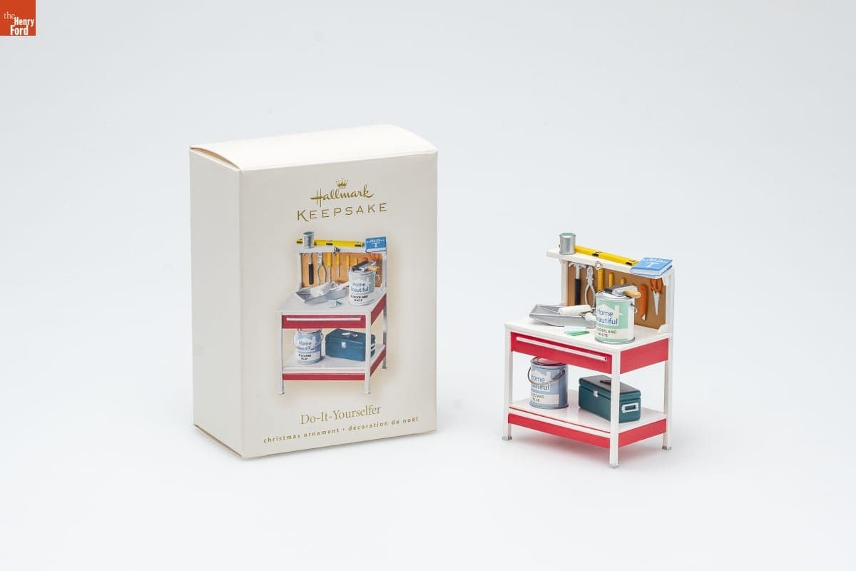 Hallmark "Do-It-Yourselfer" Christmas Ornament, 2007