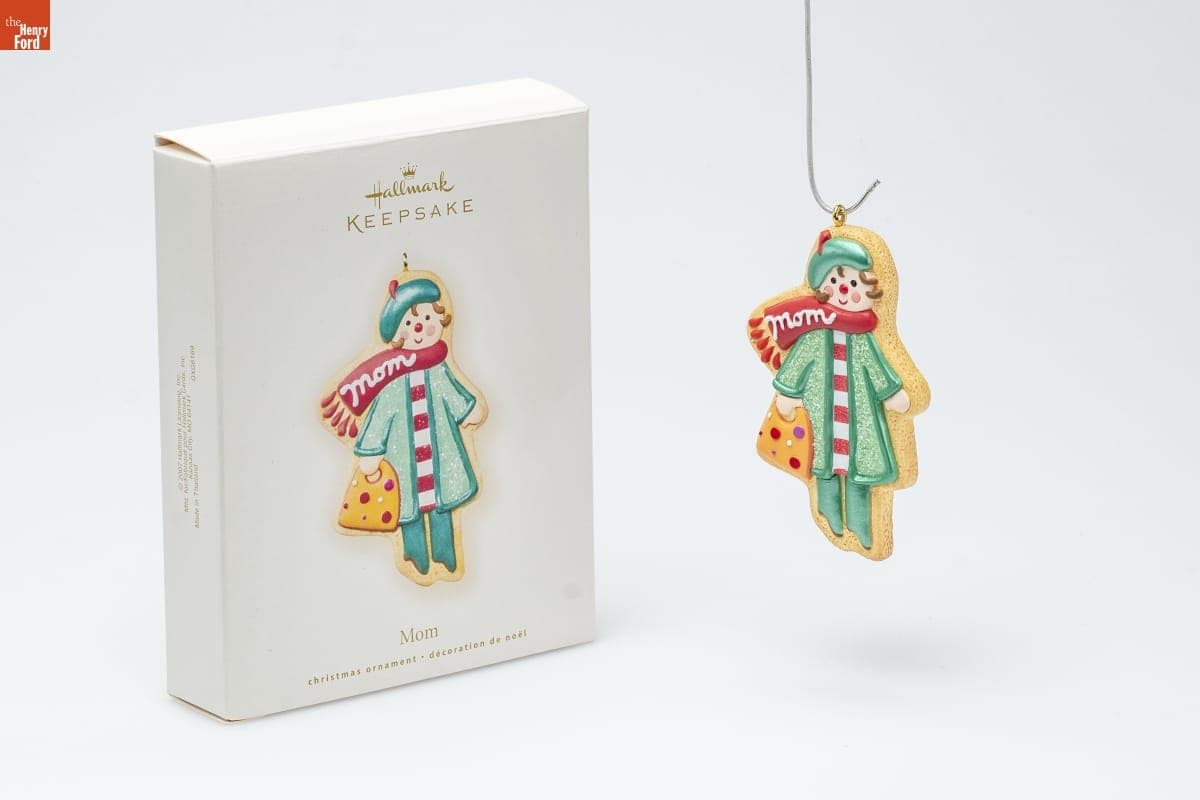 Hallmark "Mom" Christmas Ornament, 2007