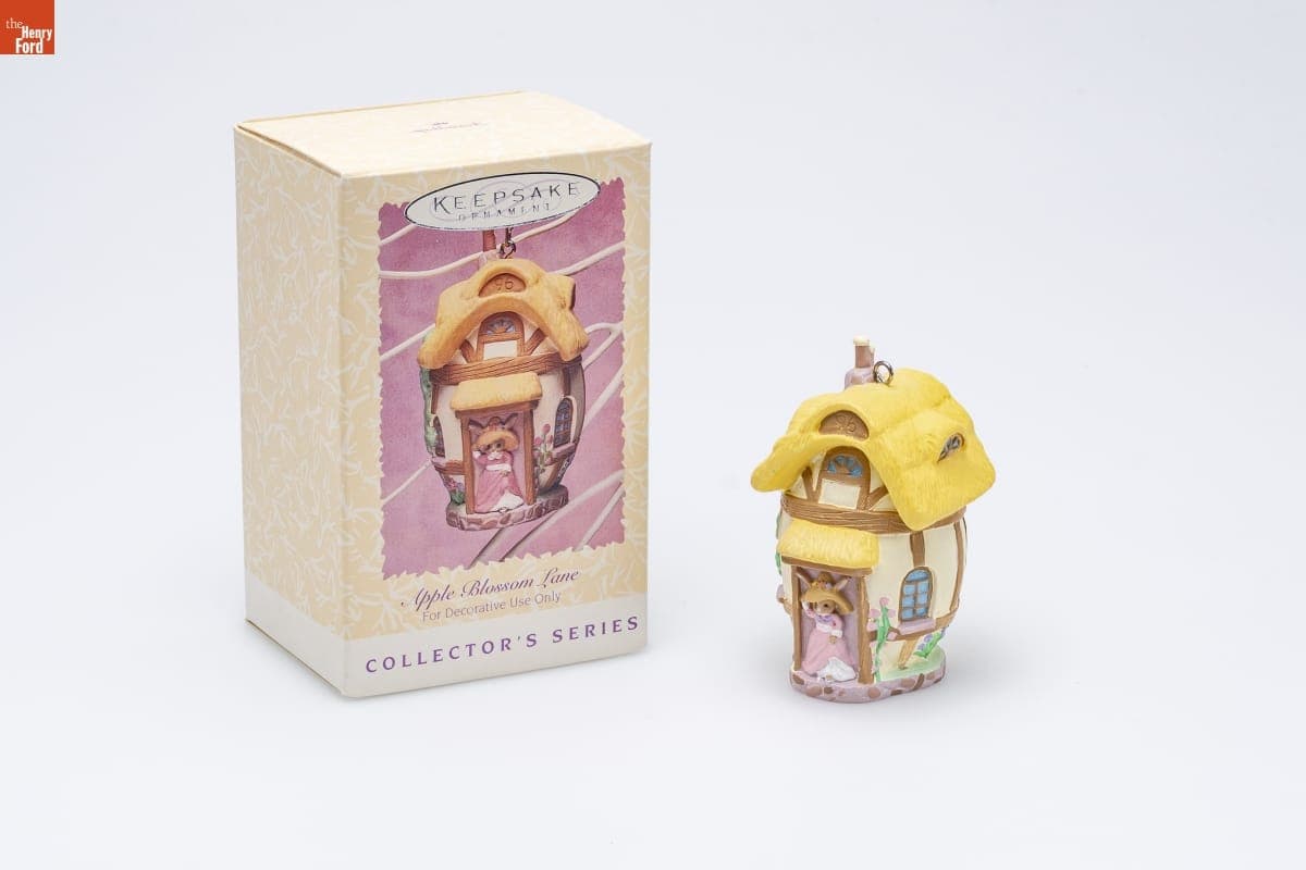 Hallmark "Apple Blossom Lane Series" Easter Ornament, 1996