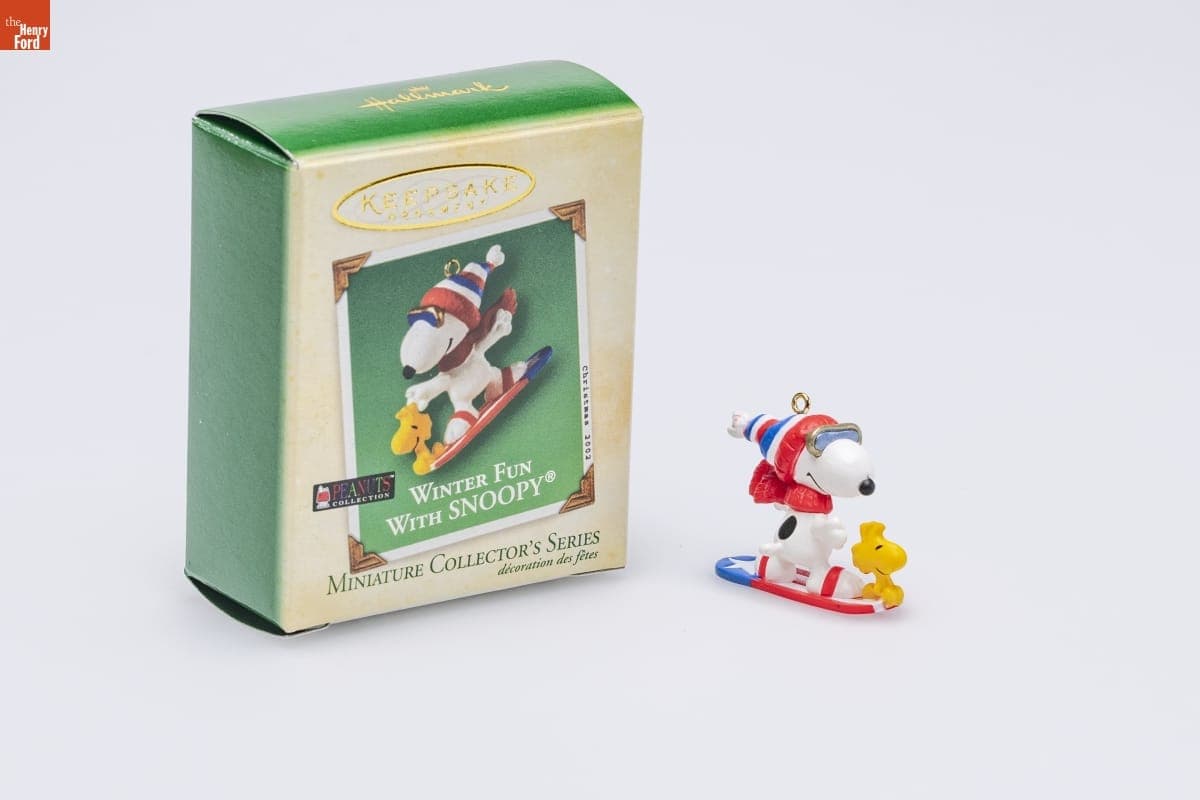 Hallmark "Winter Fun With SNOOPY Series" Miniature Christmas Ornament, 2002