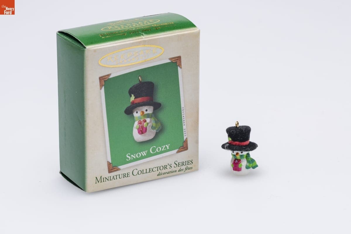 Hallmark "Snow Cozy Series" Miniature Christmas Ornament, 2003