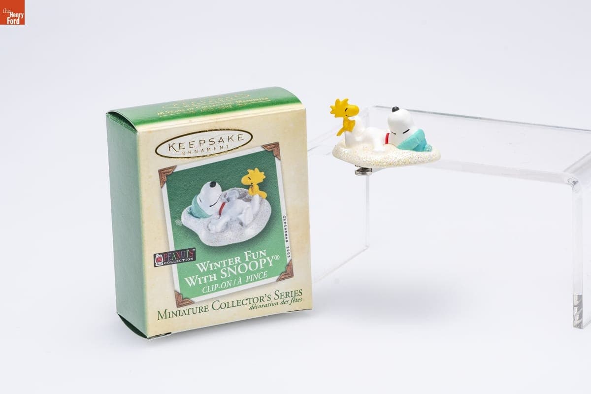 Hallmark "Winter Fun With SNOOPY Series" Miniature Christmas Ornament, 2003