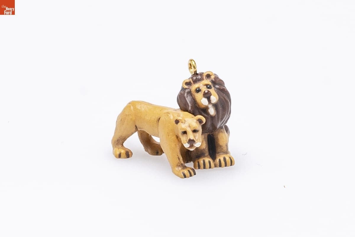 Hallmark "Kindly Lions" Miniature Christmas Ornament, 2000