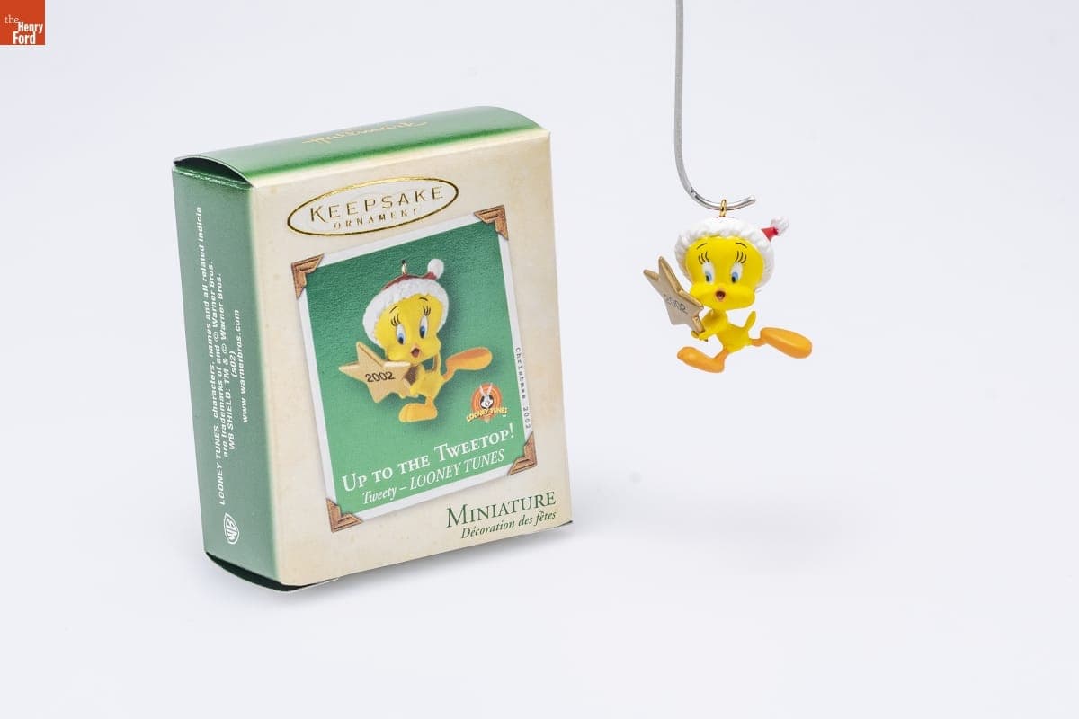 Hallmark "LOONEY TUNES Tweety: Up to the Tweetop!" Miniature Christmas Ornament, 2002