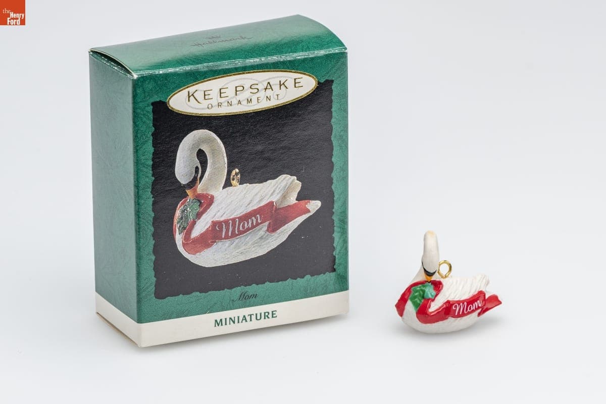 Hallmark "Mom" Miniature Christmas Ornament, 1994