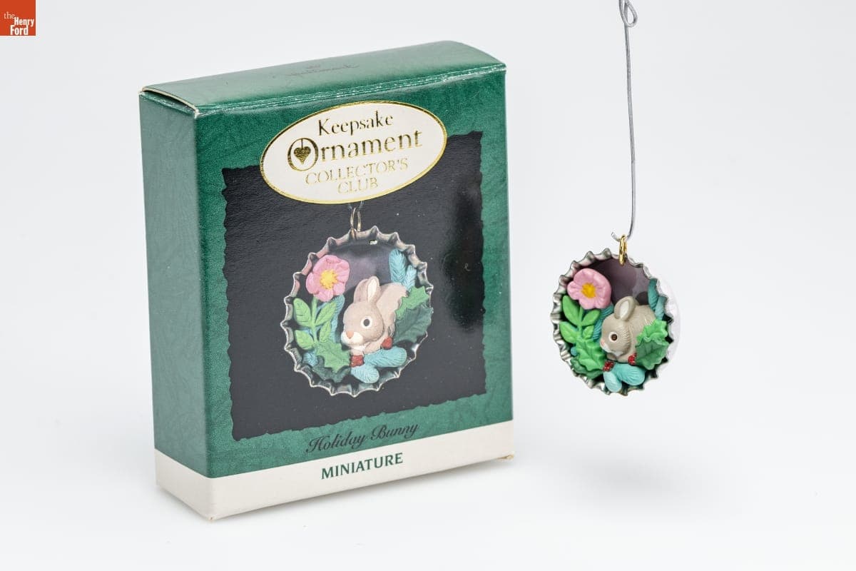 Hallmark "Holiday Bunny" Collector's Club Miniature Ornament, 1996
