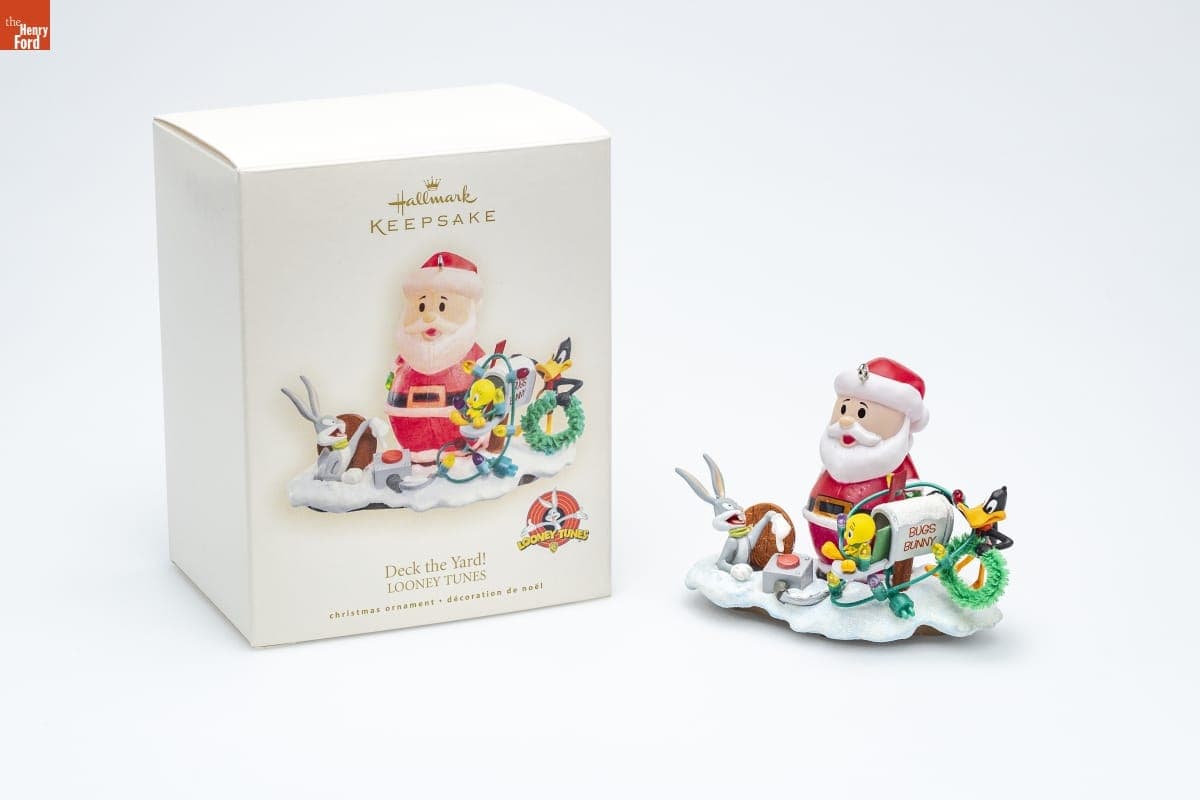 Hallmark "LOONEY TUNES: Deck the Yard!" Christmas Ornament, 2007