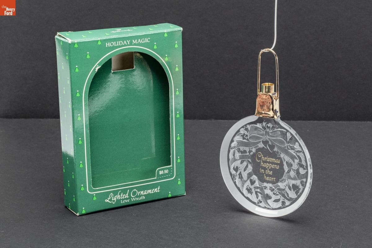 Hallmark "Love Wreath" Christmas Ornament, 1985