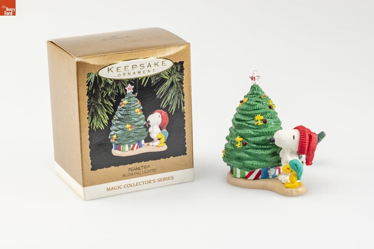 Hallmark "PEANUTS Series" Christmas Ornament, 1993