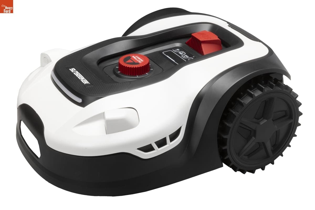 Sunseeker L Platform 2000 Robotic Lawn Mower, 2022-2023