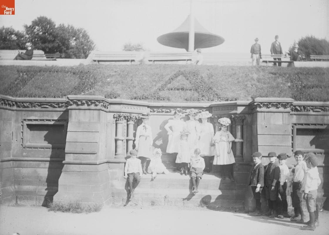 Martyr's Tomb at Fort Greene, 1890-1915