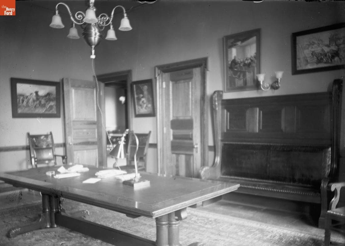 Newark Library Trustee's Room, 1890-1915