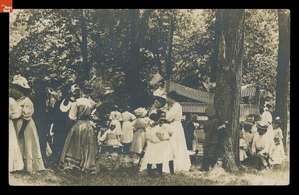 Women and Children Celebrate the Fourth of July, 1909