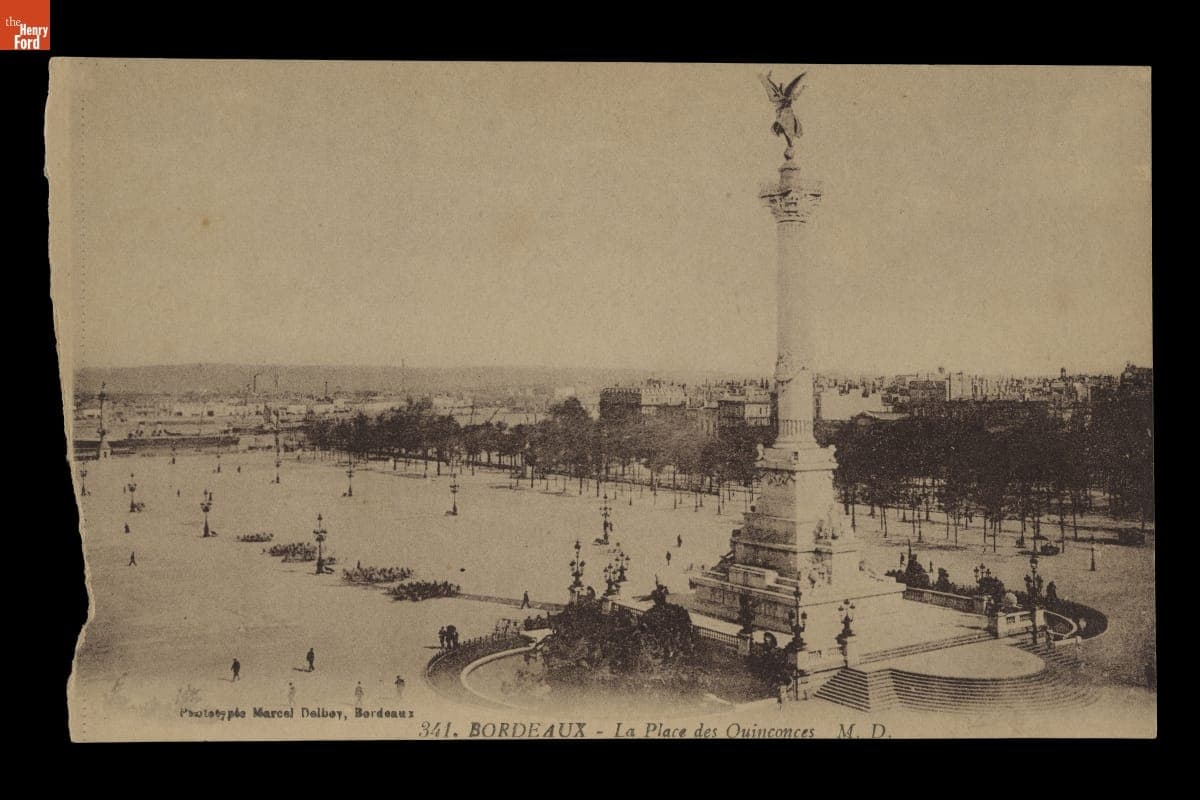 "Bordeaux - La Place des Quinconces"