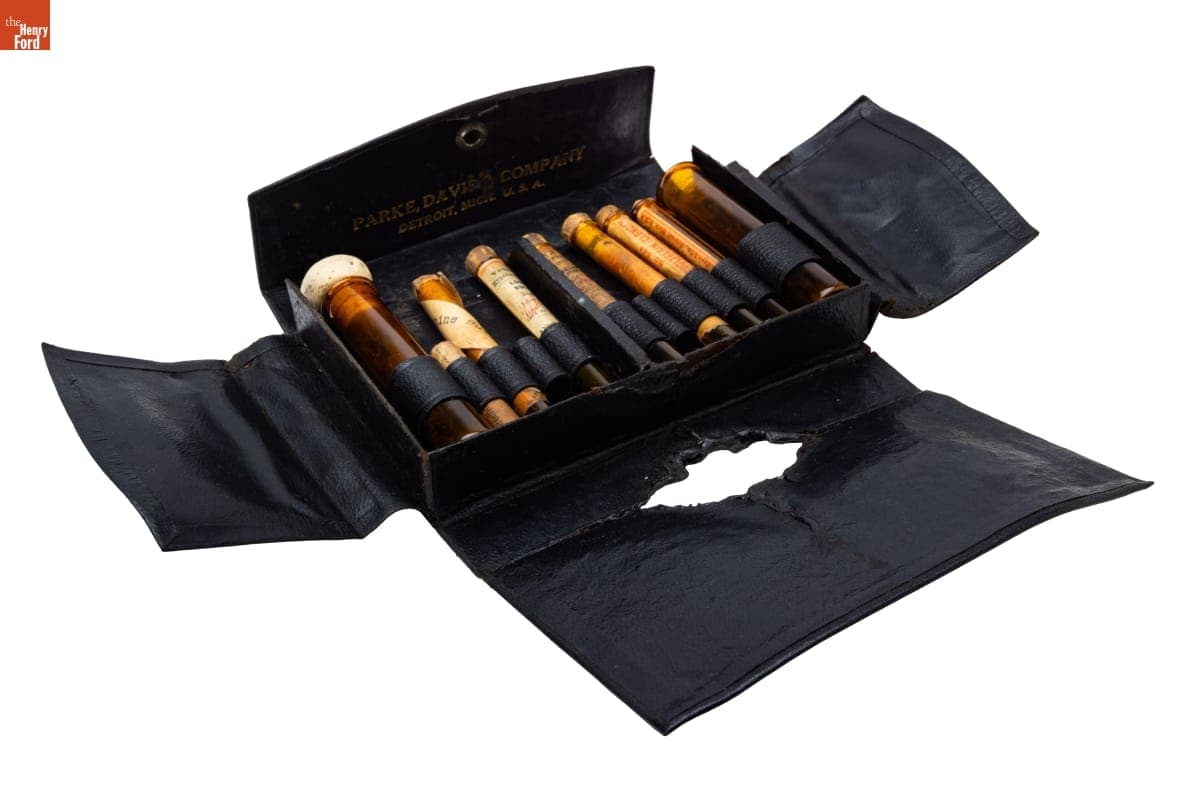 Veterinary Pharmaceutical Kit, 1910-1920